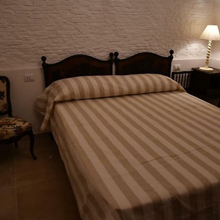 Le Stanze Del Borgo Hotel Нетуно Екстериор снимка