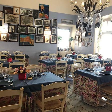Le Stanze Del Borgo Hotel Нетуно Екстериор снимка