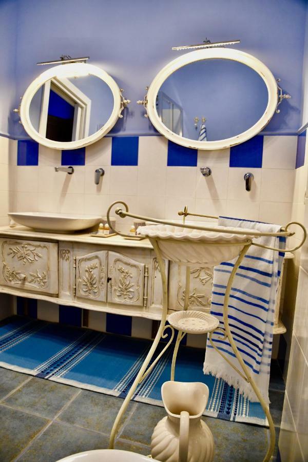Le Stanze Del Borgo Hotel Нетуно Екстериор снимка