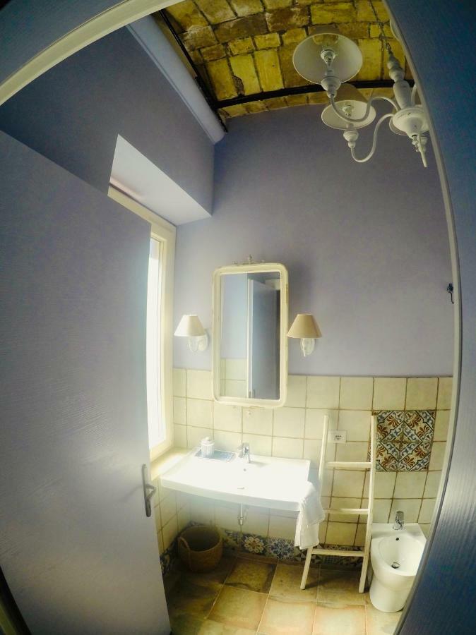 Le Stanze Del Borgo Hotel Нетуно Екстериор снимка